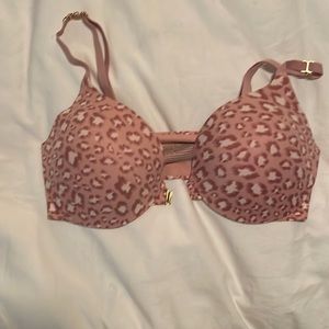 Like new front clasp Victoria secrets incredible by Victoria secrets 34d bra